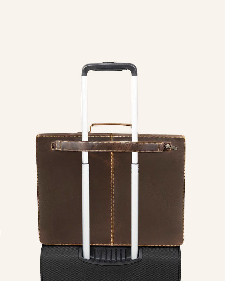 Leather Messenger Bag Sierra - Character Sale