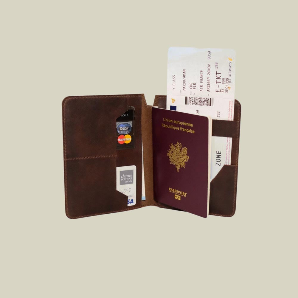 Leather Passport Holder Concorde Brown