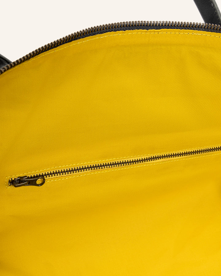 Leather Weekender Willow Anthracite | Yellow