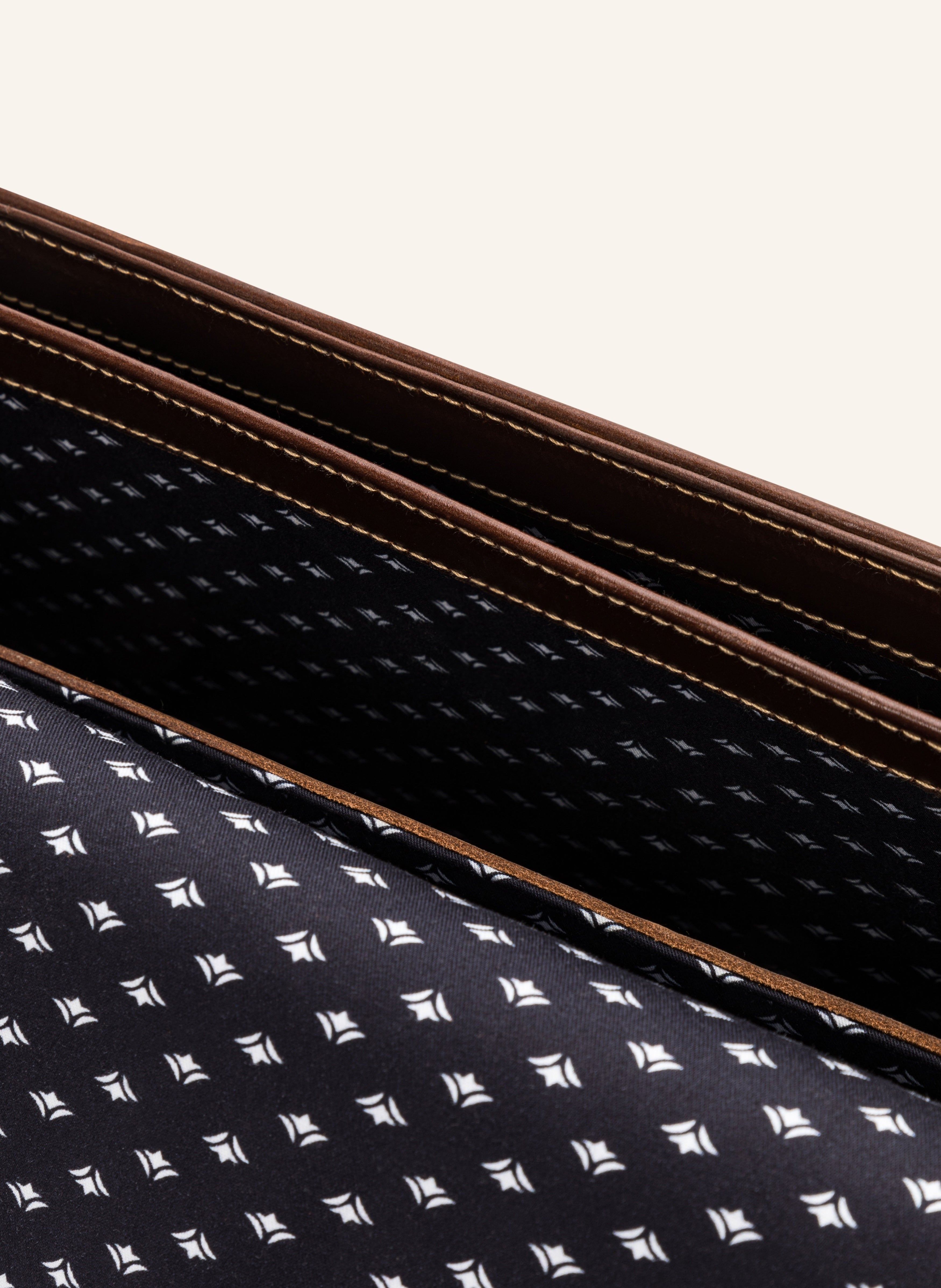 Leather Messenger Bag Nevada – Buckle and Seam