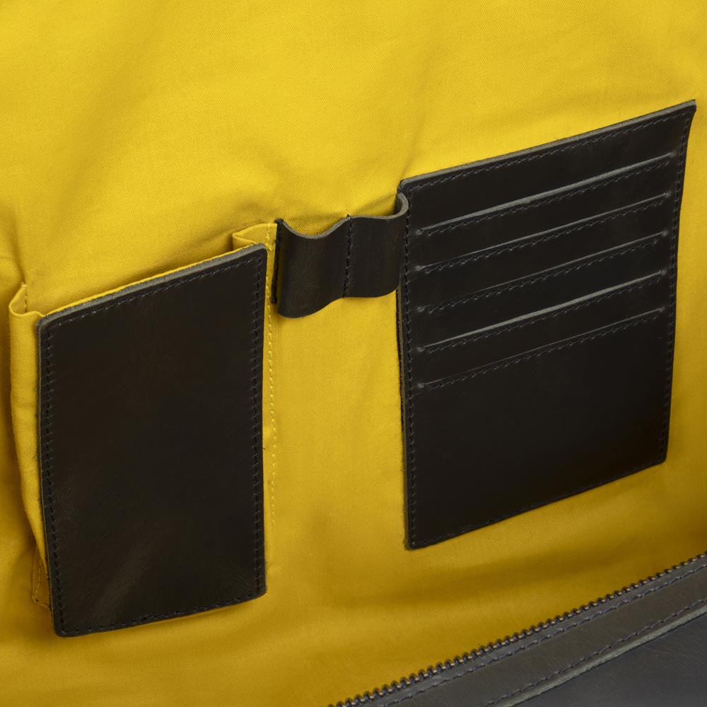 Leather Weekender Willow Anthracite | Yellow