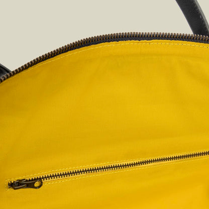 Leather Weekender Willow Anthracite | Yellow